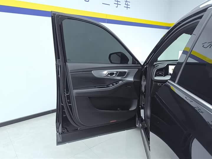 GAC Trumpchi GS8 2024 2024款 领航系列 2.0TGDI 两驱豪华智联版