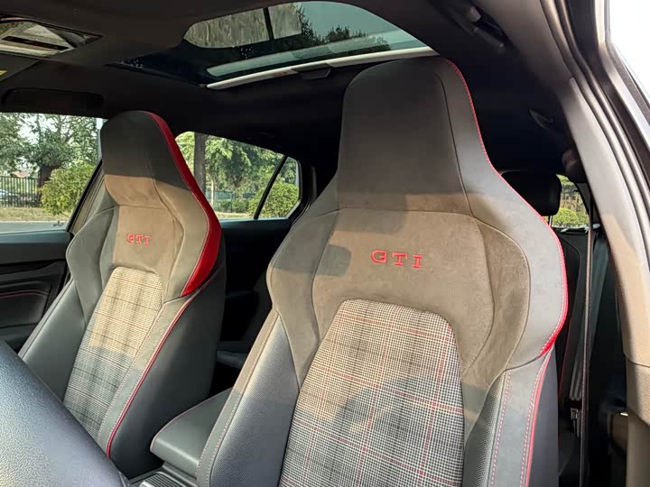 Volkswagen Golf GTI 2023 2023款 380TSI DSG GTI