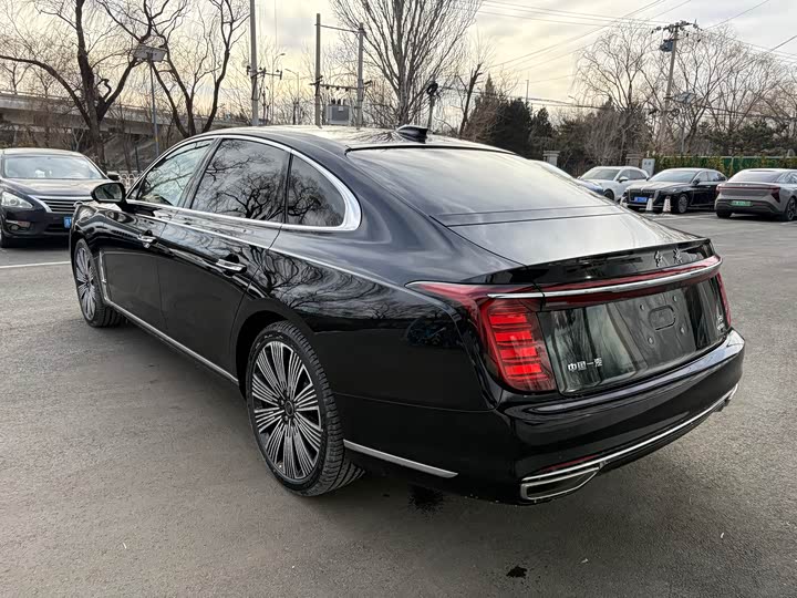 2025 Hongqi H9