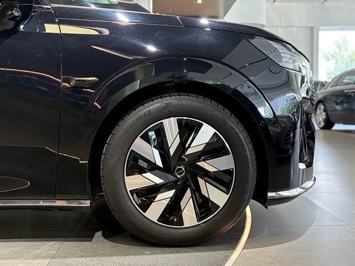 Volvo EM90 2025 2025款 Ultra 六座