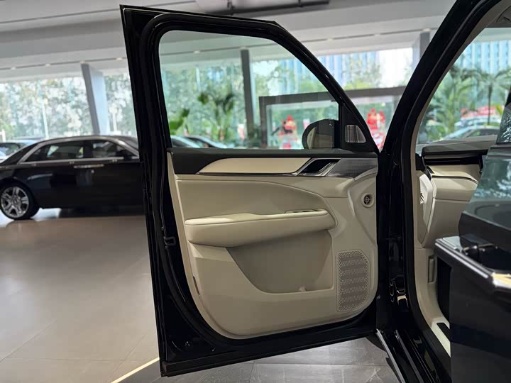 Volvo EM90 2025 2025款 Ultra 六座