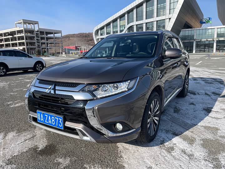 Mitsubishi Outlander 2021 2021款 改款 2.0L 两驱畅享版 5座