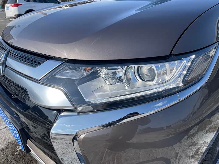 Mitsubishi Outlander 2021 2021款 改款 2.0L 两驱畅享版 5座