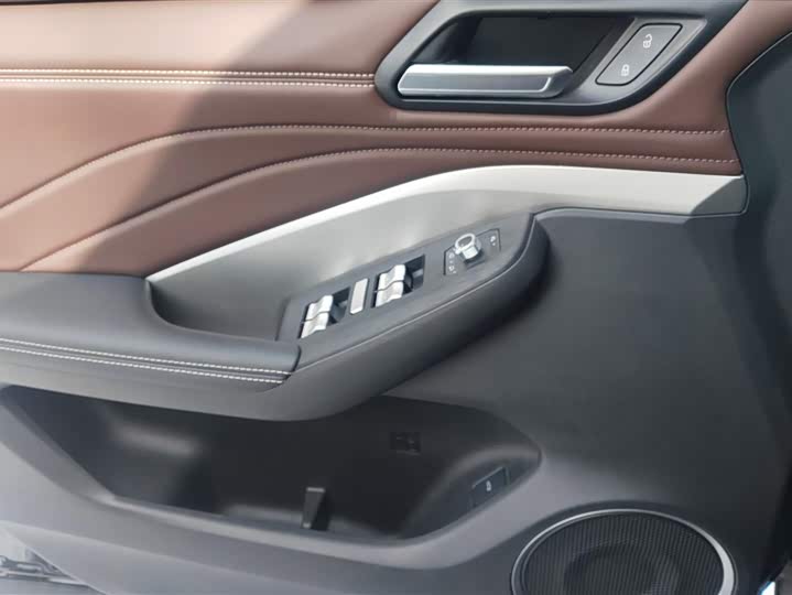 Wey VV6 2020 2020款 2.0T 两驱智护+