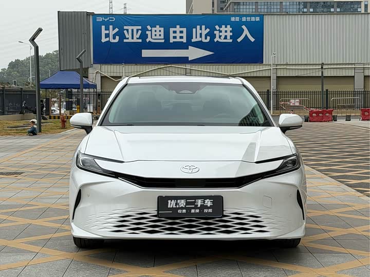 Toyota Camry 2024 2024款 双擎 2.0HGVP 豪华版