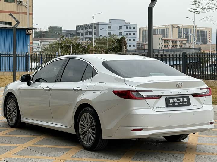 Toyota Camry 2024 2024款 双擎 2.0HGVP 豪华版