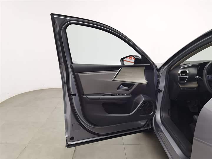 Citroen C5 X 2021 2021款 1.6T 享不凡