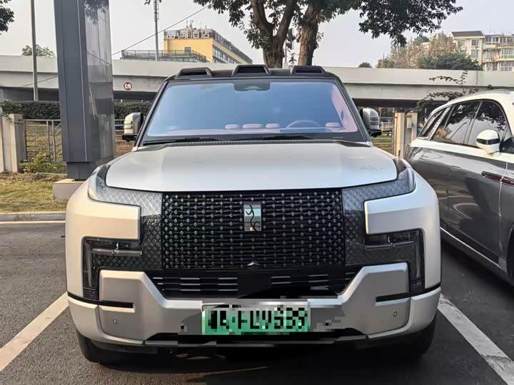 BYD Yangwang U8 2023 2023款 豪华版