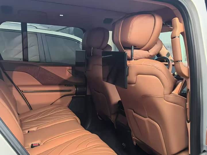 BYD Yangwang U8 2023 2023款 豪华版