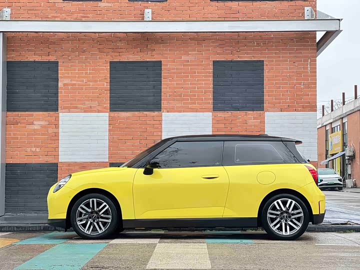 Mini Cooper 2024 2024款 456km COOPER E 经典派