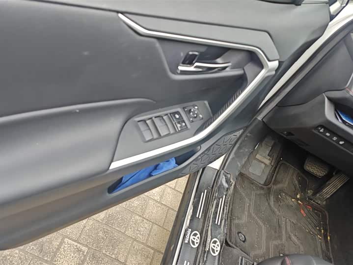 Toyota RAV4 Hybrid 2021 2021款 2.5L 两驱精英Pro