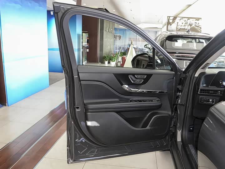 Lincoln Corsair 2024 2024款 2.0T 两驱尊雅版