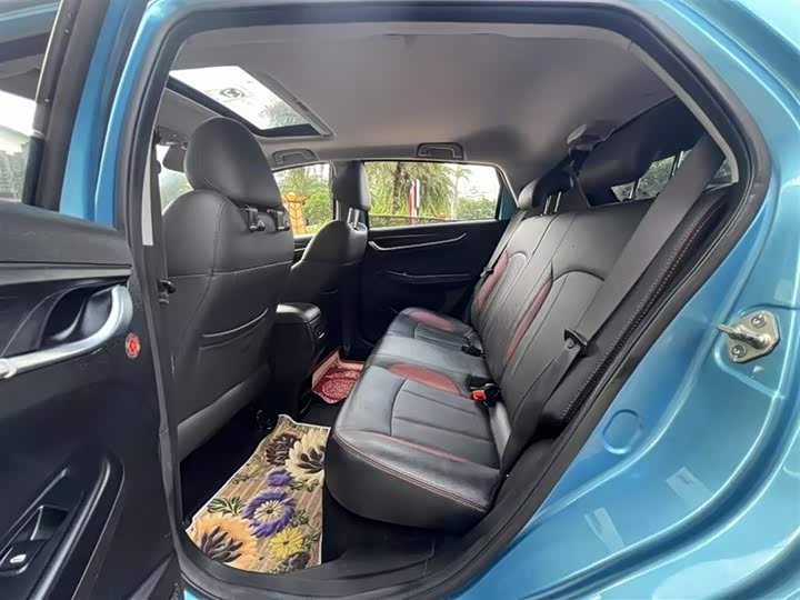 Geely Vision X3 2021 2021款 PRO 1.5L CVT尊贵型