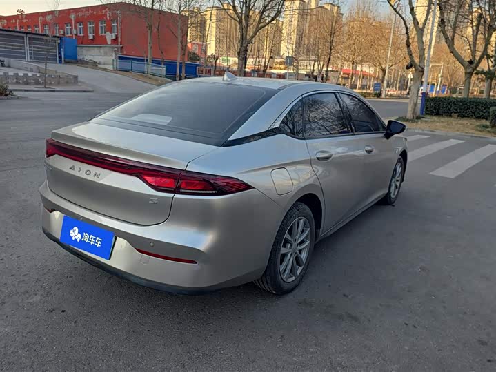 GAC Aion S 2023 2023款 炫 580 55.2kWh 磷酸铁锂