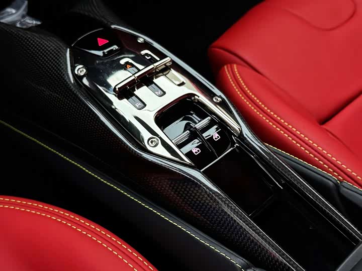 Ferrari SF90 2020 2020款 3.9T V8 Stradale