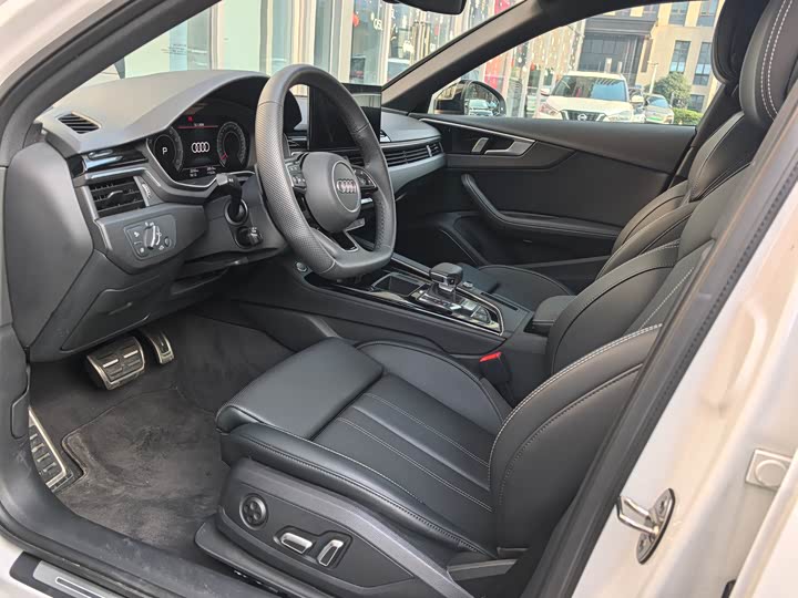 Audi A4L 2024 2024款 40 TFSI 豪华动感型