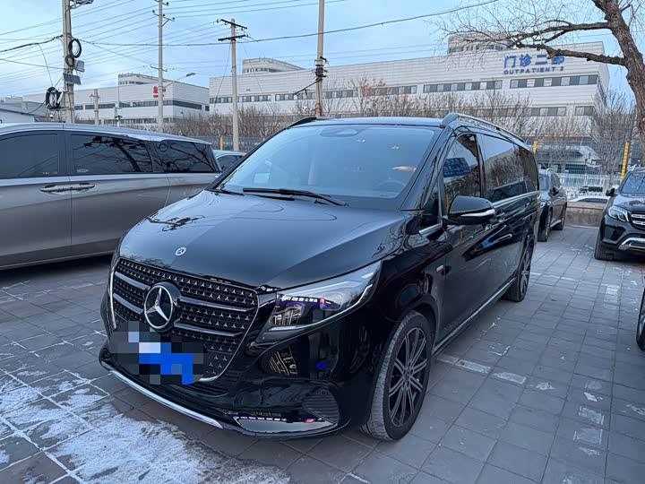 Mercedes-Benz V-Class 2024 2024款 V 300 L 长轴距尊贵版