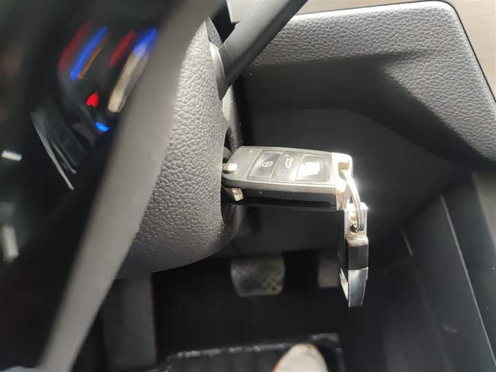 Volkswagen Touran L 2021 2021款 途安L 280TSI DSG舒适版 7座