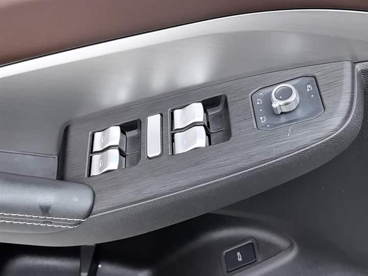 Wey VV6 2021 2021款 2.0T 两驱智护+