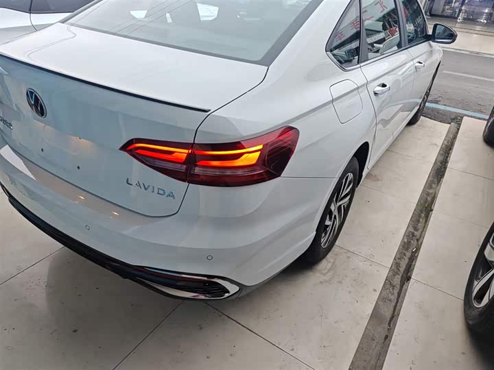 Volkswagen Lavida 2024 2024款 300TSI DSG星空领先版