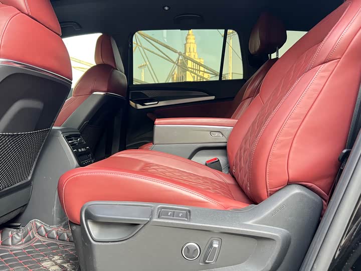 Audi Q6 2023 2023款 45 TFSI quattro 齐云型 飞骑套装