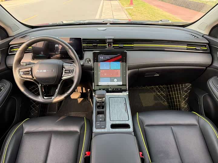 Roewe RX5 2023 2023款 PLUS 330TGI 自动领潮智臻版