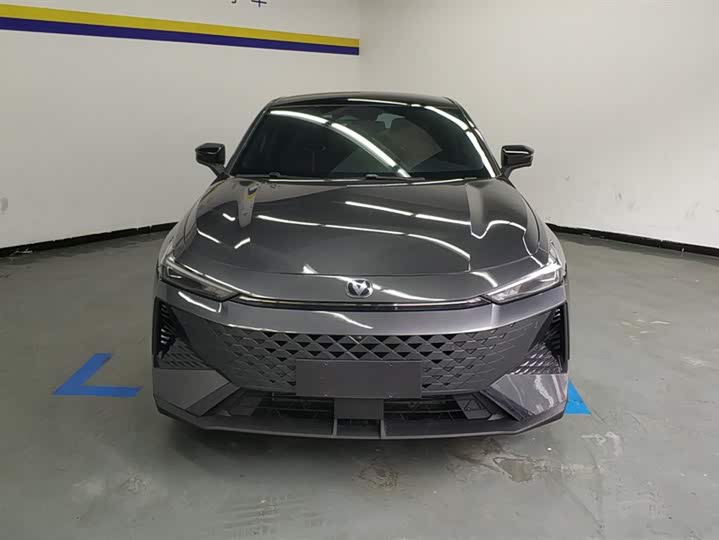 Changan UNI-V 2024 2024款 1.5T 尊贵型