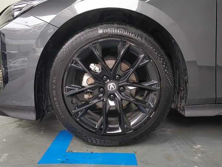 Changan UNI-V 2024 2024款 1.5T 尊贵型