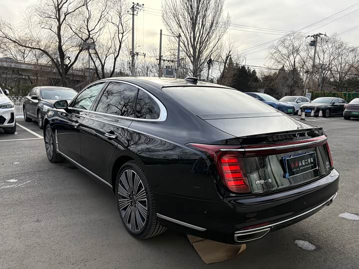 Hongqi H9 2025 2025款 2.0T 两驱旗畅豪华商务版 5座