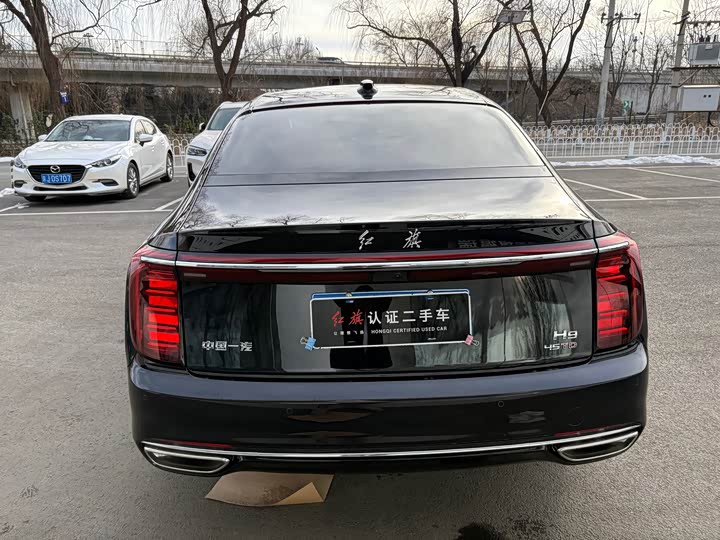 Hongqi H9 2025 2025款 2.0T 两驱旗畅豪华商务版 5座