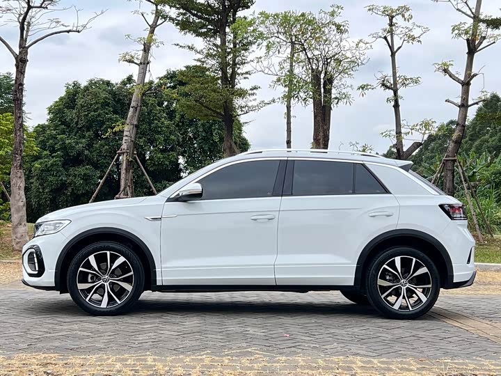 Volkswagen T-Roc 2023 2023款 300TSI DSG两驱辰光版