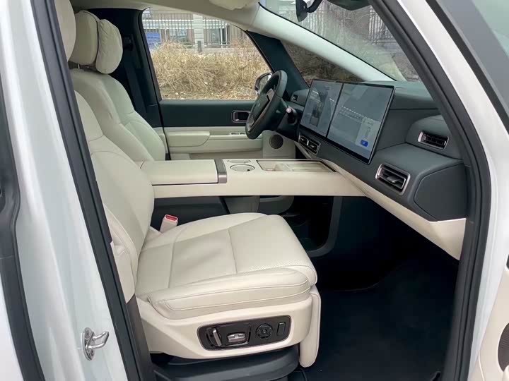 LiXiang Mega 2025 2025款 Home 家庭特别版