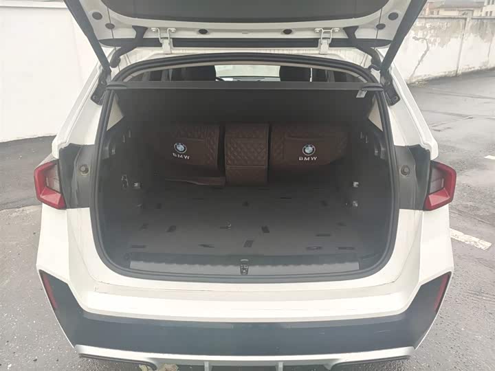 BMW iX1 2025 2025款 eDrive25L M运动套装