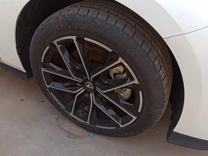 Changan UNI-V Hybrid 2024 2024款 蓝鲸智电iDD 136km 智酷型