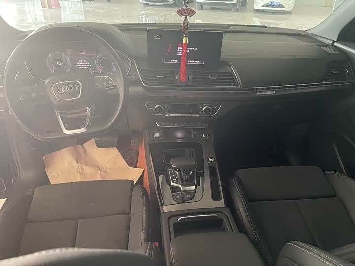 Audi Q5L Sportback 2023 2023款 40 TFSI 冰雪运动版