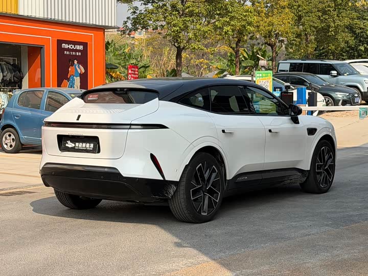 Avatr 11 2023 2023款 鸿蒙 90度 四驱版