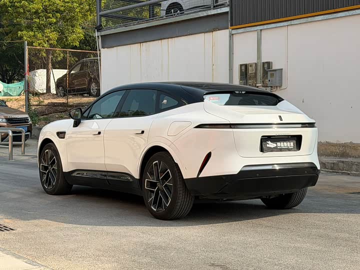 Avatr 11 2023 2023款 鸿蒙 90度 四驱版