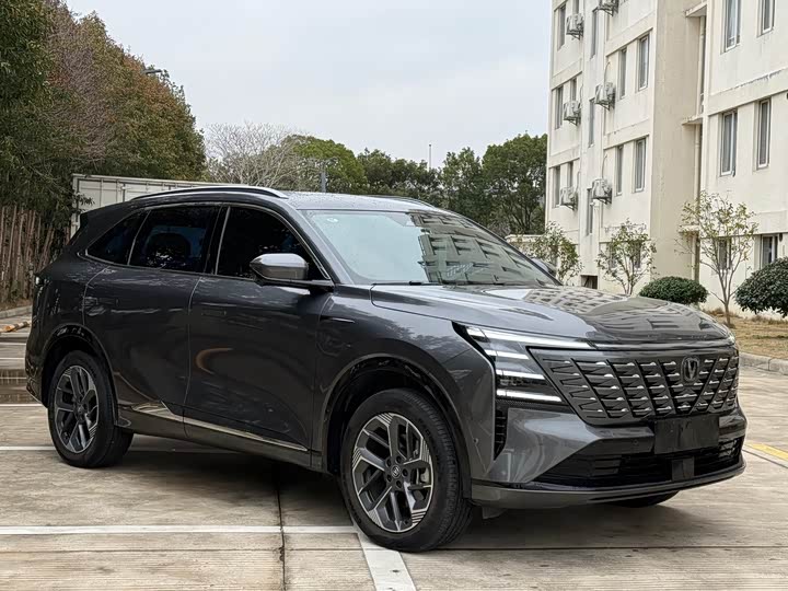 Changan CS75 Plus 2025 2025款 第四代 1.5T 新蓝鲸 智慧旗舰型