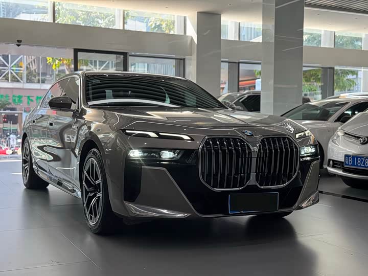 BMW 7 Series 2023 2023款 735Li M运动套装