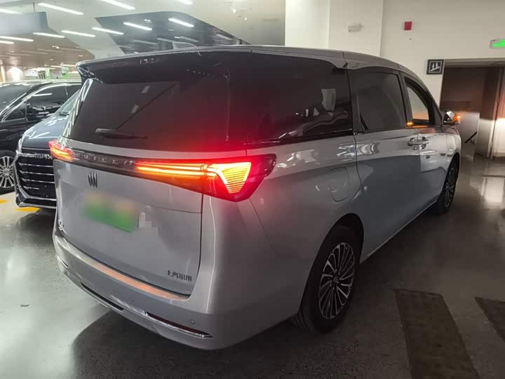 Buick GL8 Hybrid 2025 2025款 陆尚 先享版 7座