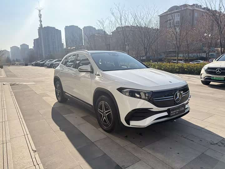 Mercedes-Benz EQA 2022 2022款 EQA 300 4MATIC 首发特别版