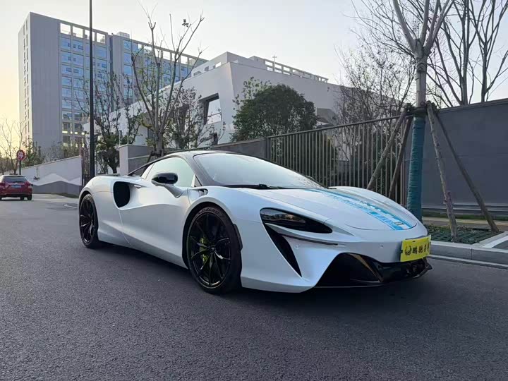 McLaren Artura 2023 2023款 3.0T Hybrid 标准型