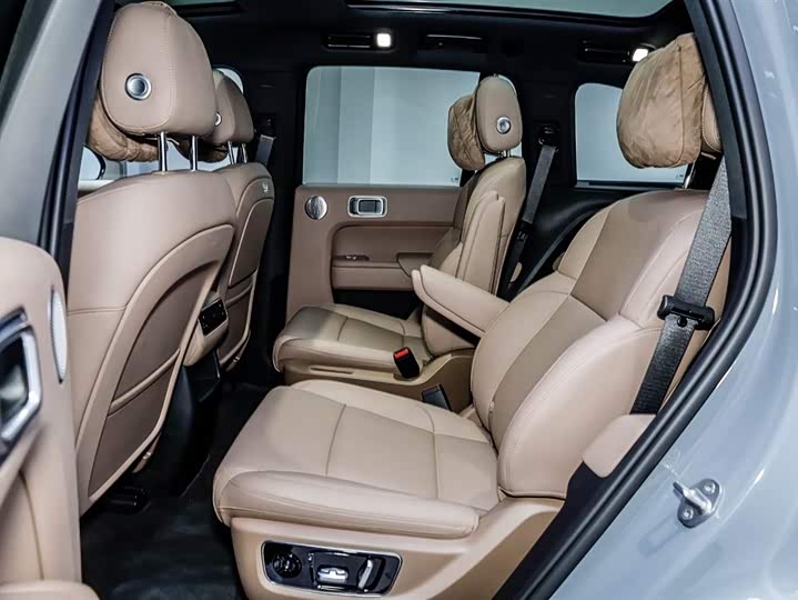 LiXiang L8 2025 2025款 Pro 智能焕新版