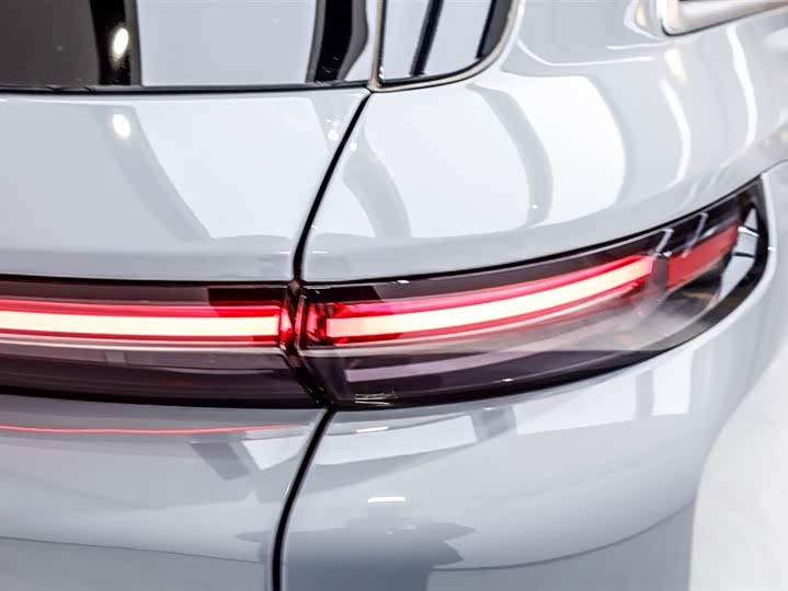 LiXiang L8 2025 2025款 Pro 智能焕新版