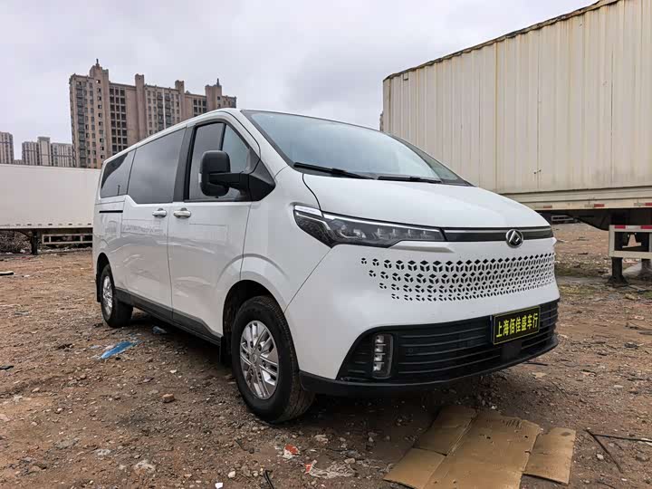 Maxus V70 2023 2023款 2.0T 精英版 自动长轴低顶 6/7座