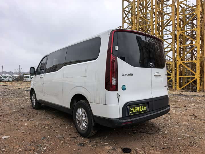 Maxus V70 2023 2023款 2.0T 精英版 自动长轴低顶 6/7座