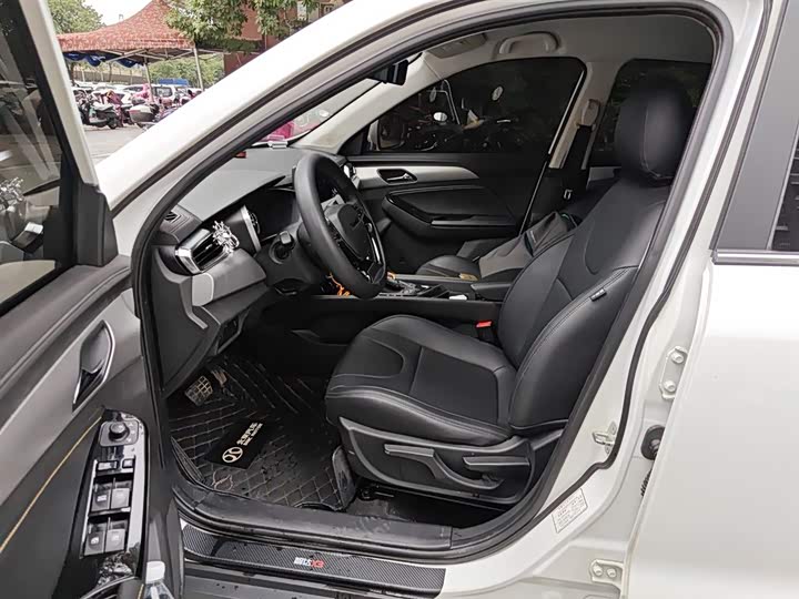 Beijing X3 2019 2019款 1.5T CVT荣耀版