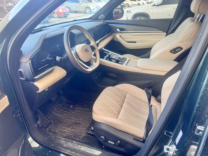 Geely Monjaro 2025 2025款 东方曜 2.0TD 自动四驱望月版