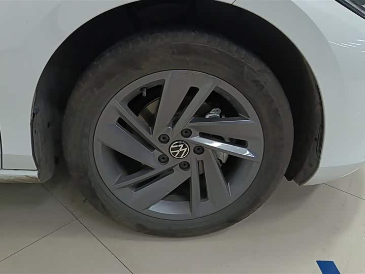Volkswagen Lamando L 2025 2025款 凌渡L 280TSI DSG炫辣版