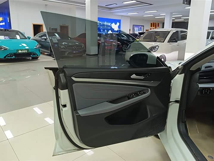 Volkswagen Lamando L 2025 2025款 凌渡L 280TSI DSG炫辣版